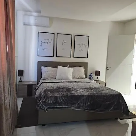 Luxury Sea View Apartment